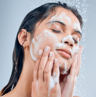 It provides hydrating effects for the skin